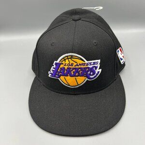 Los Angeles LA Lakers Hat Men 7 Black Embroidered Logo Adidas NBA Fitted Cap New